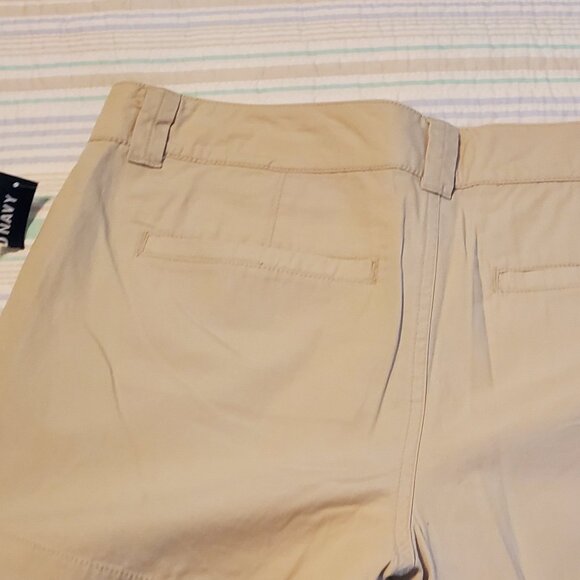 New - Light Tan Old Navy shorts Size 8 - Picture 6 of 6